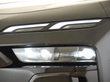BMW 740d xDrive M Sport Pro StandHzg LED Pano HUD