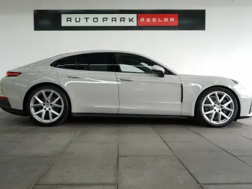 PORSCHE Panamera 4 E-Hybrid MY25 Kreide HAL SpAbgas MEGA