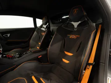 LAMBORGHINI Huracán EVO