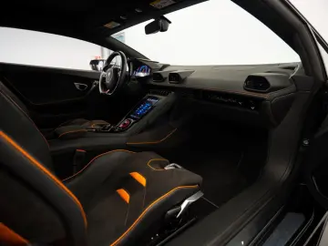 LAMBORGHINI Huracán EVO