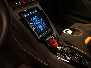 LAMBORGHINI Huracán EVO