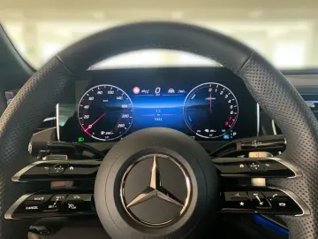 MERCEDES-BENZ E 300 e 4M Limo  AMG