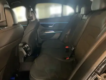 MERCEDES-BENZ E 300 e 4M Limo  AMG