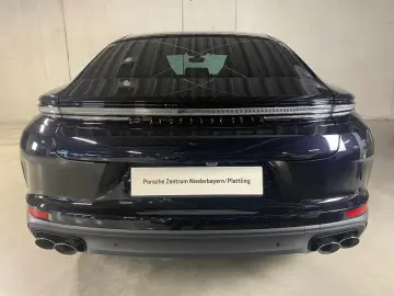 Porsche Panamera 4   Sports exhaust system  BOSE  InnoDrive