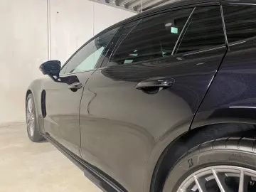 Porsche Panamera 4   Sports exhaust system  BOSE  InnoDrive