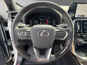 LEXUS LX 500 D Luxury Mark Levinson Full Options