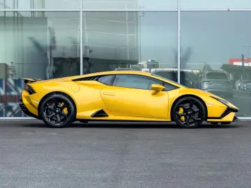 LAMBORGHINI Tecnica