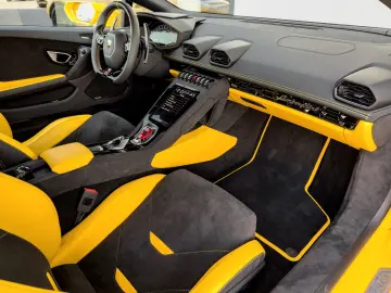LAMBORGHINI Tecnica