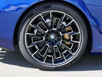 BMW M5 Limousine MarinaBay Merino Ultimate