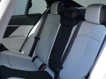 BMW M5 Limousine MarinaBay Merino Ultimate
