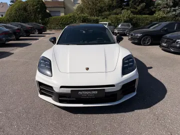 Porsche Panamera 4 E   MATRIX  SPORT-AGA  BEIF-DISPLAY
