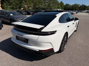 Porsche Panamera 4 E   MATRIX  SPORT-AGA  BEIF-DISPLAY