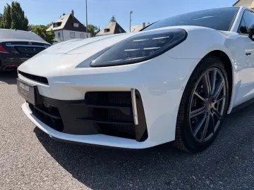 Porsche Panamera 4 E   MATRIX  SPORT-AGA  BEIF-DISPLAY