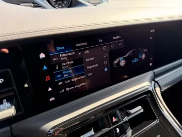 Porsche Panamera 4 E   MATRIX  SPORT-AGA  BEIF-DISPLAY