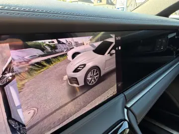 Porsche Panamera 4 E   MATRIX  SPORT-AGA  BEIF-DISPLAY