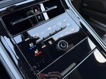 Porsche Panamera 4 E   MATRIX  SPORT-AGA  BEIF-DISPLAY