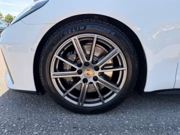 Porsche Panamera 4 E   MATRIX  SPORT-AGA  BEIF-DISPLAY
