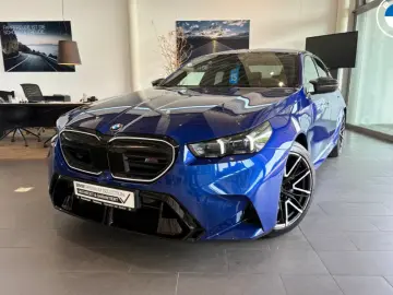 BMW M5 Plug-In Hybrid xDrive HUD Memory vorn