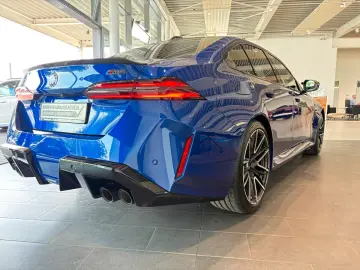 BMW M5 Plug-In Hybrid xDrive HUD Memory vorn