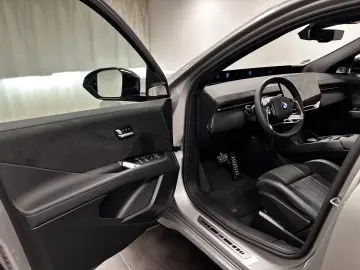 BMW iX3 50 xDrive M Sport Pro - ELECTRIC