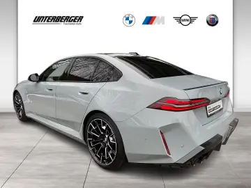 BMW M5 Limousine M Compound Bremse-Bowers & Wilkins
