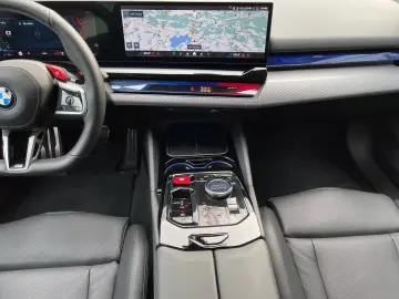 BMW M5 Touring M Compound Brakes - Panoramic Glass Roof