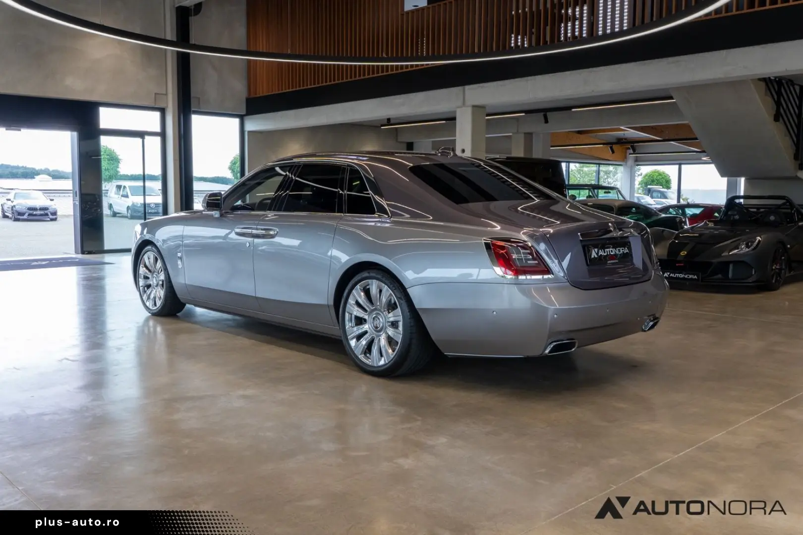 ROLLS ROYCE Ghost Two-tone Sternenhimmel Fond Entertainment