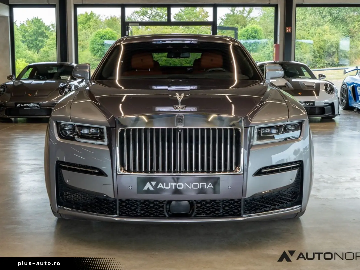 ROLLS ROYCE Ghost Two-tone Sternenhimmel Fond Entertainment