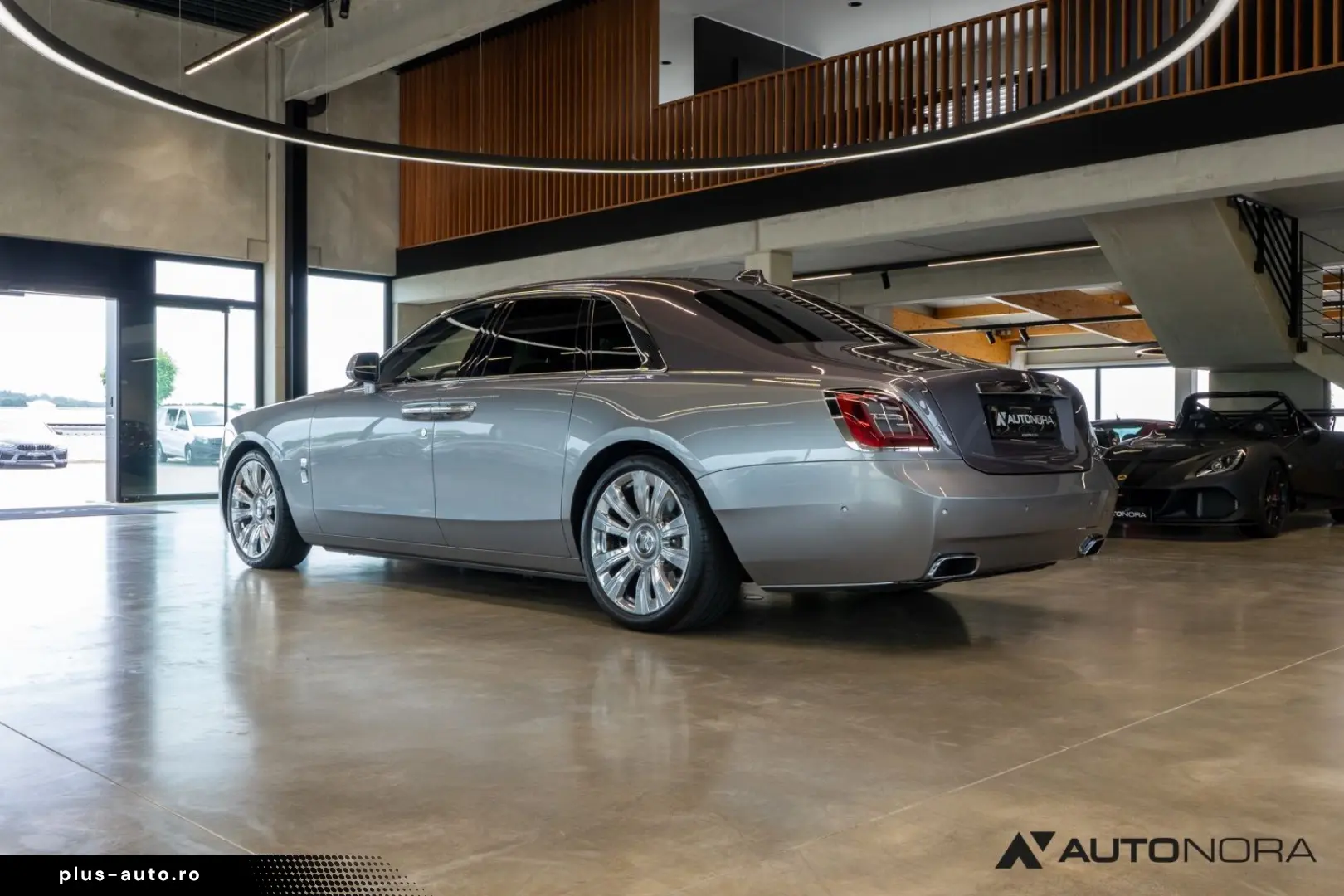 ROLLS ROYCE Ghost Two-tone Sternenhimmel Fond Entertainment