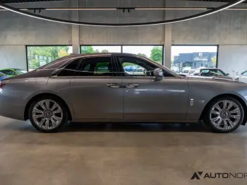 ROLLS ROYCE Ghost Two-tone Sternenhimmel Fond Entertainment
