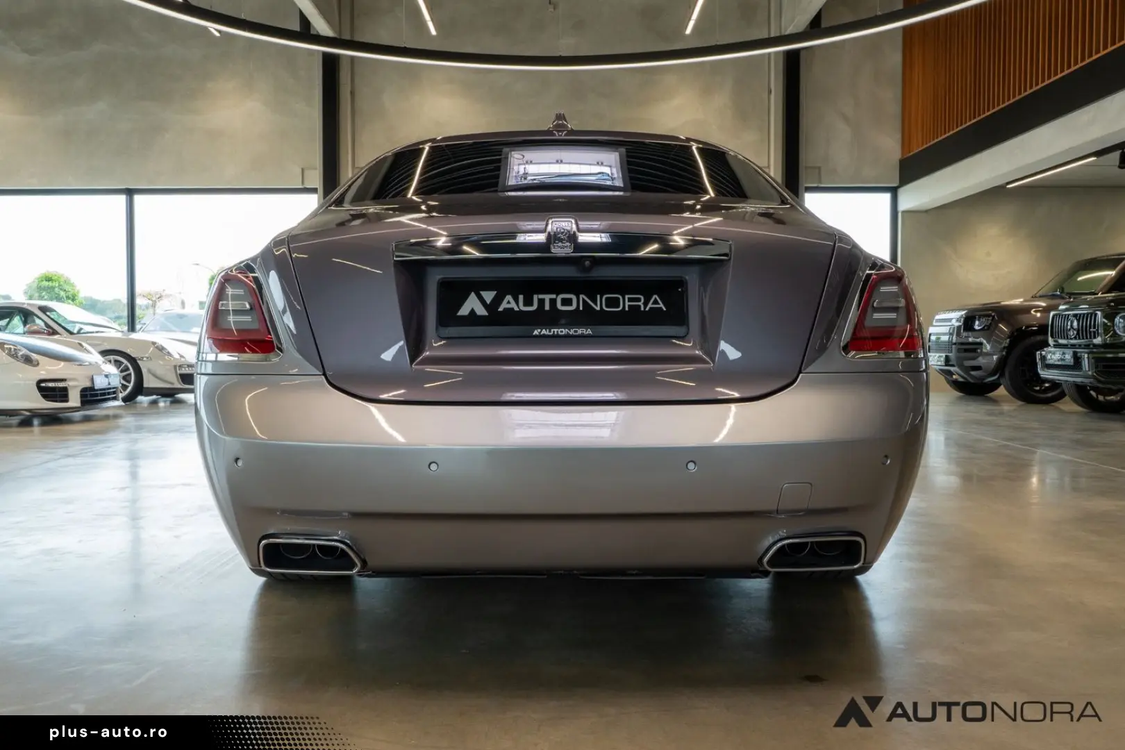 ROLLS ROYCE Ghost Two-tone Sternenhimmel Fond Entertainment