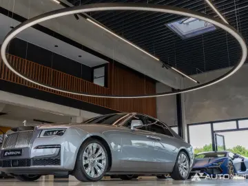 ROLLS ROYCE Ghost Two-tone Sternenhimmel Fond Entertainment