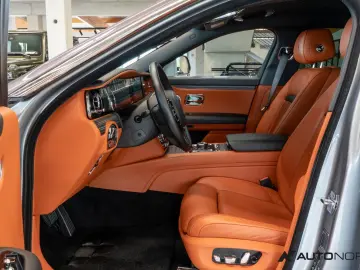 ROLLS ROYCE Ghost Two-tone Sternenhimmel Fond Entertainment