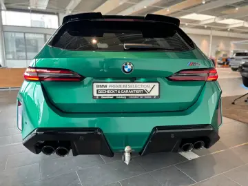 BMW M5 Plug-In Hybrid Touring xDrive Panorama Towbar
