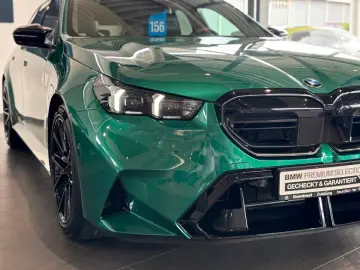 BMW M5 Plug-In Hybrid Touring xDrive Panorama Towbar