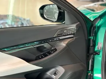 BMW M5 Plug-In Hybrid Touring xDrive Panorama Towbar