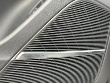Audi Q8 50 TDI Quattro S Line - Panoramic - B&O