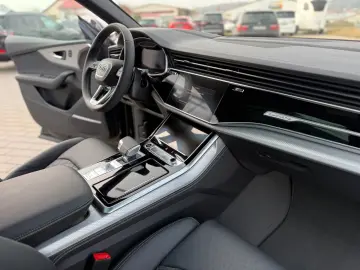 Audi Q8 50 TDI Quattro S Line - Panoramic - B&O