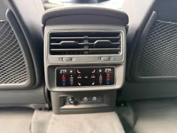 Audi Q8 50 TDI Quattro S Line - Panoramic - B&O
