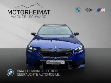 BMW M5 Touring Carbon B&W