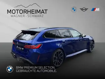BMW M5 Touring Carbon B&W