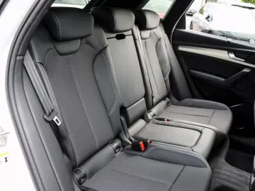 AUDI Q5 50 TFSI e S-Line Luft AHK Matrix