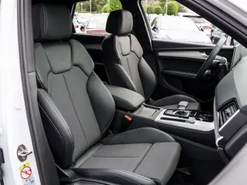 AUDI Q5 50 TFSI e S-Line Luft AHK Matrix