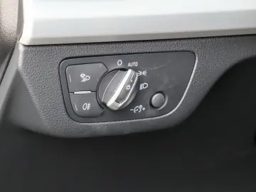 AUDI Q5 50 TFSI e S-Line Luft AHK Matrix