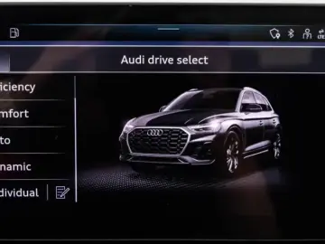 AUDI Q5 50TFSIe Q 2x S LINE MATRIX KAMERA DSP CARPLAY