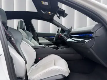 BMW M5 Lim. BMW Garantie 2029