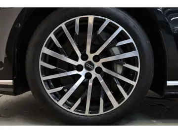 AUDI A8 60 TFSI e quattro S line B&O LED Head-up 360