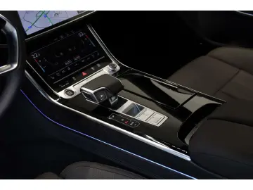 AUDI A8 60 TFSI e quattro S line B&O LED Head-up 360