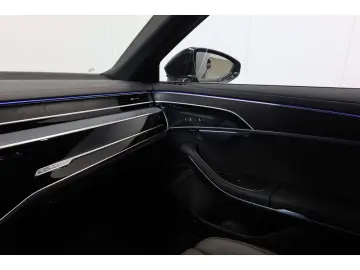 AUDI A8 60 TFSI e quattro S line B&O LED Head-up 360