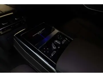 AUDI A8 60 TFSI e quattro S line B&O LED Head-up 360